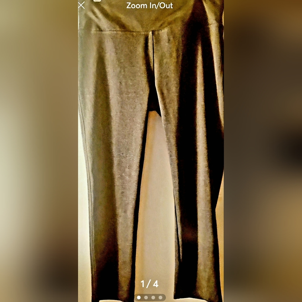 Women's Large Full Length Leggings with pocket (never worn)